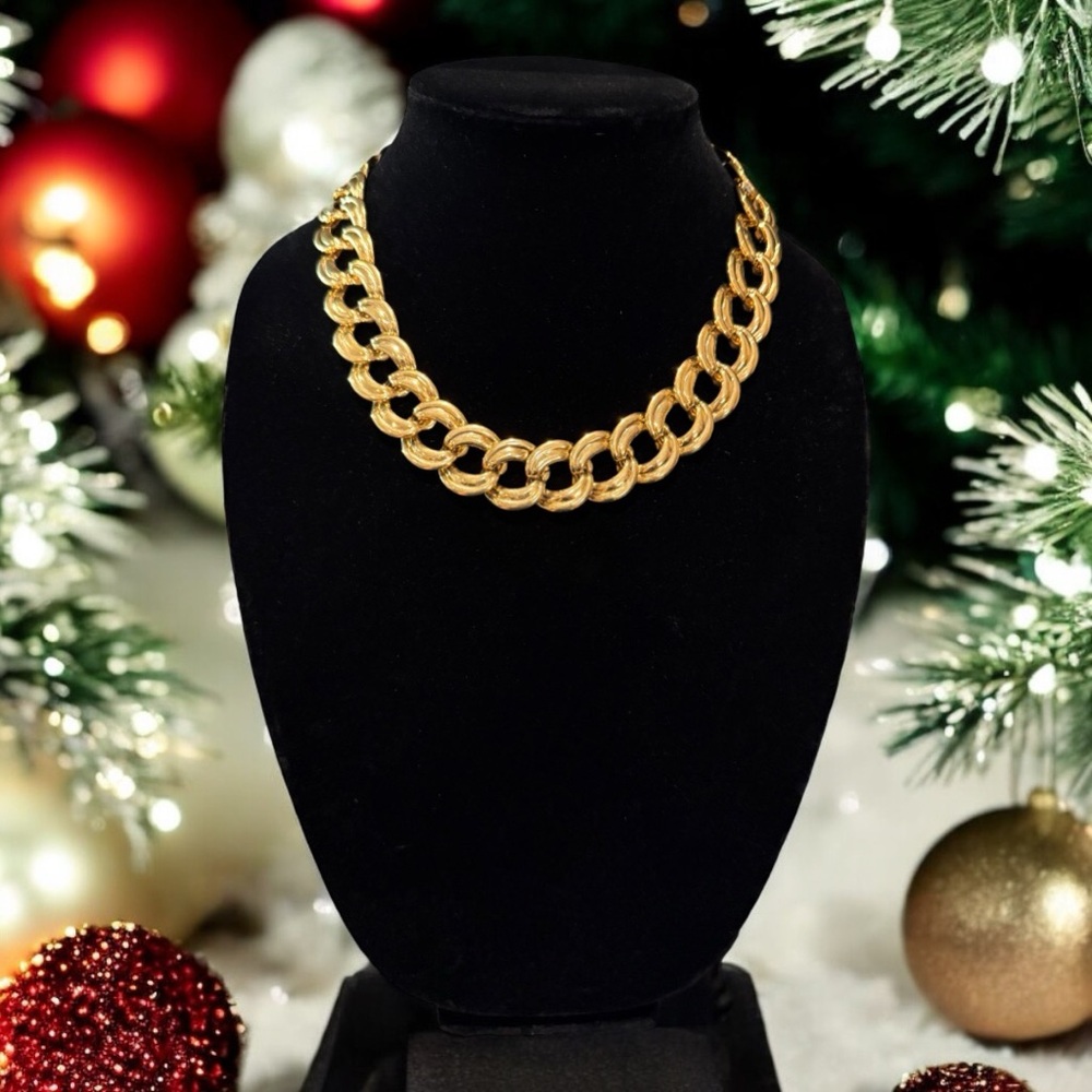 Napier Gold Tone Large Link Chocker Necklace EUC